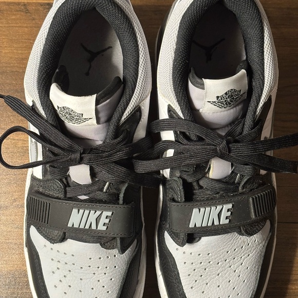 NIKE Air Jordan 1 Legacy 312 GS - Picture 3 of 6